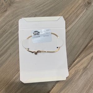 Women’s gold  bracelet